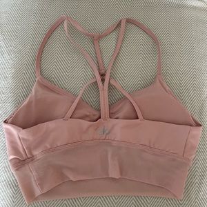 Alo sports bra light pink size Small